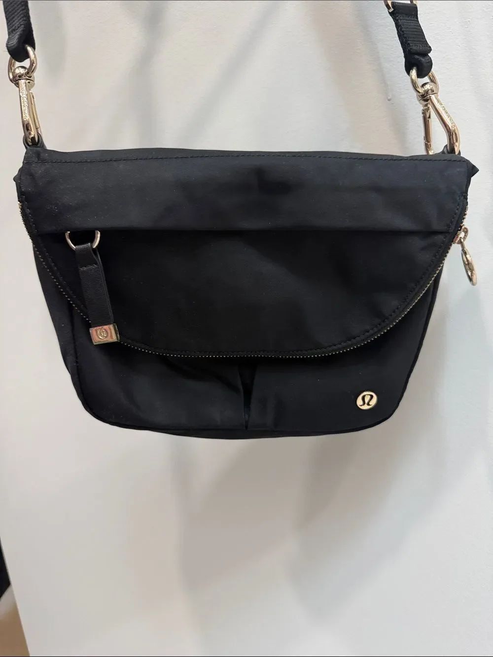 lululemon athletica Black Quilted Crossbody Bag with Gold Hardware